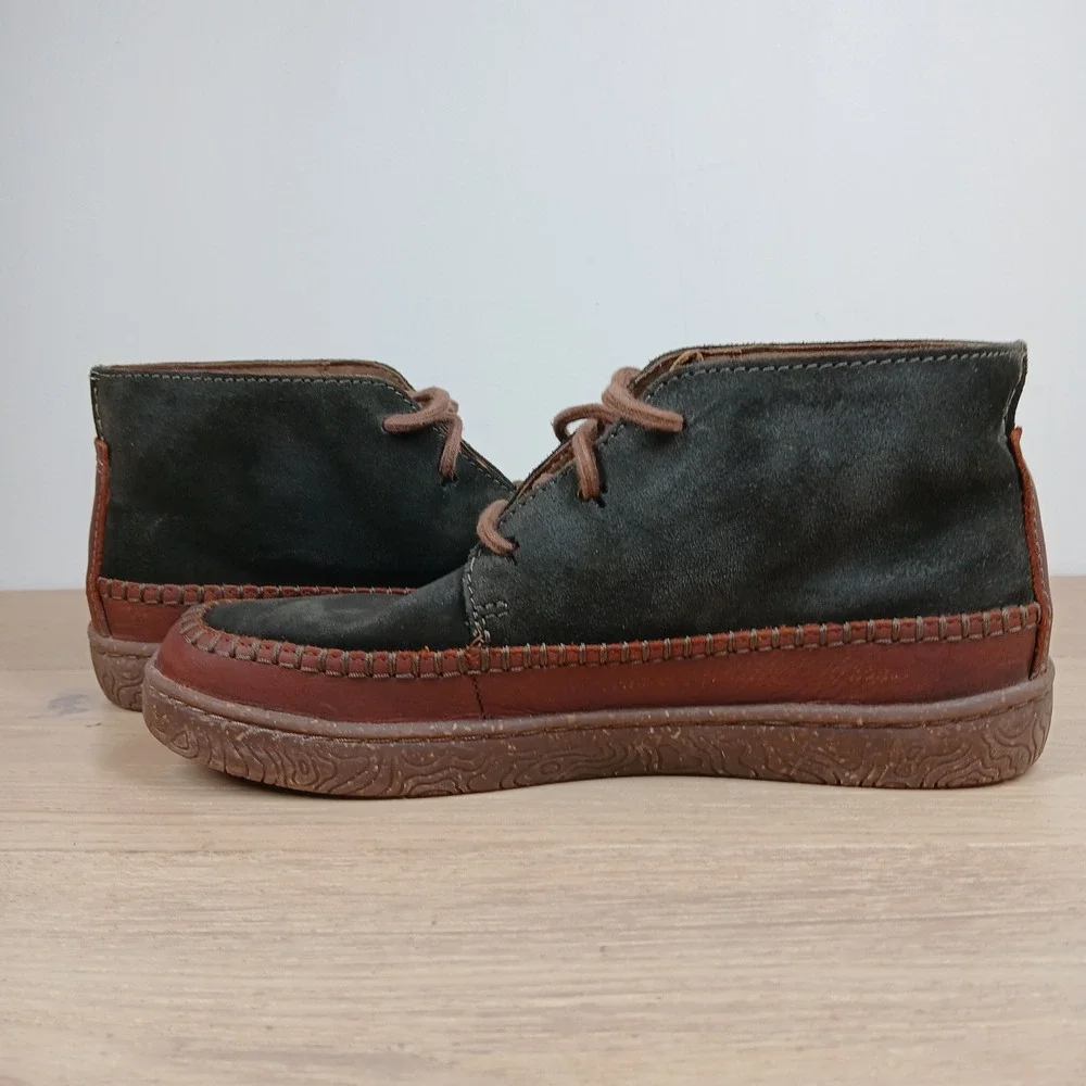 Clarks Originals Chukka Boots Mens 7.5 Green Leather Moc Toe Casual Boots